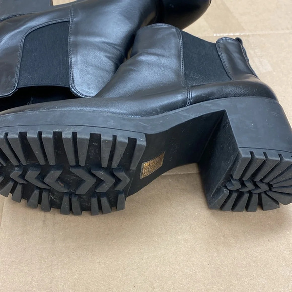 Public Desire Aida Black Chunky Sole Chelsea Ankle Boot Black Women's Size 8 - Picture 3 of 7